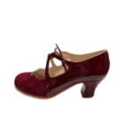 Zapato de flamenco modelo Dulce en burdeos de la marca Begoña Cervera