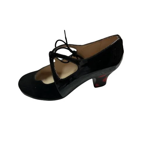 zapato flamenco ante negro y tacon lunares