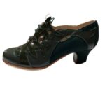 zapatos flamenco con cordones en color verde