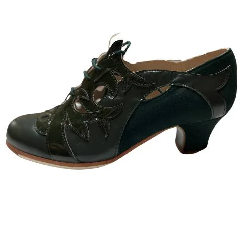 zapatos flamenco con cordones en color verde