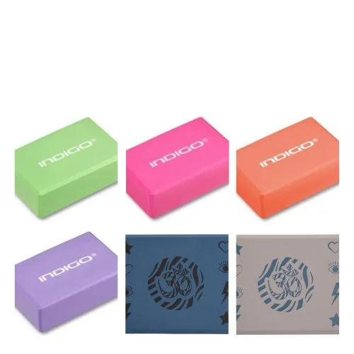 bloques de yoga en distintos colores