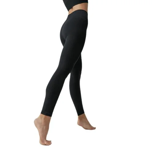 Legging Yami en color negro de la marca Born Living Yoga