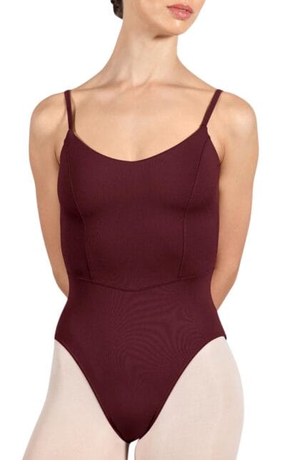 Maillot de tirante fino en color burdeos con costuras tipo corpiño