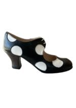 Zapato de flamenco negro con lunar blanco modelo cordonera.
