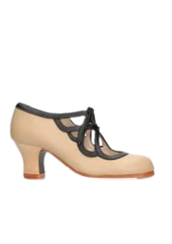 Zapato de flamenco profesional modelo Jade de la marca Begoña Cervera