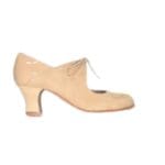 zapato Begoña Cervera modelo Arty en color beig mezcla ante con charol
